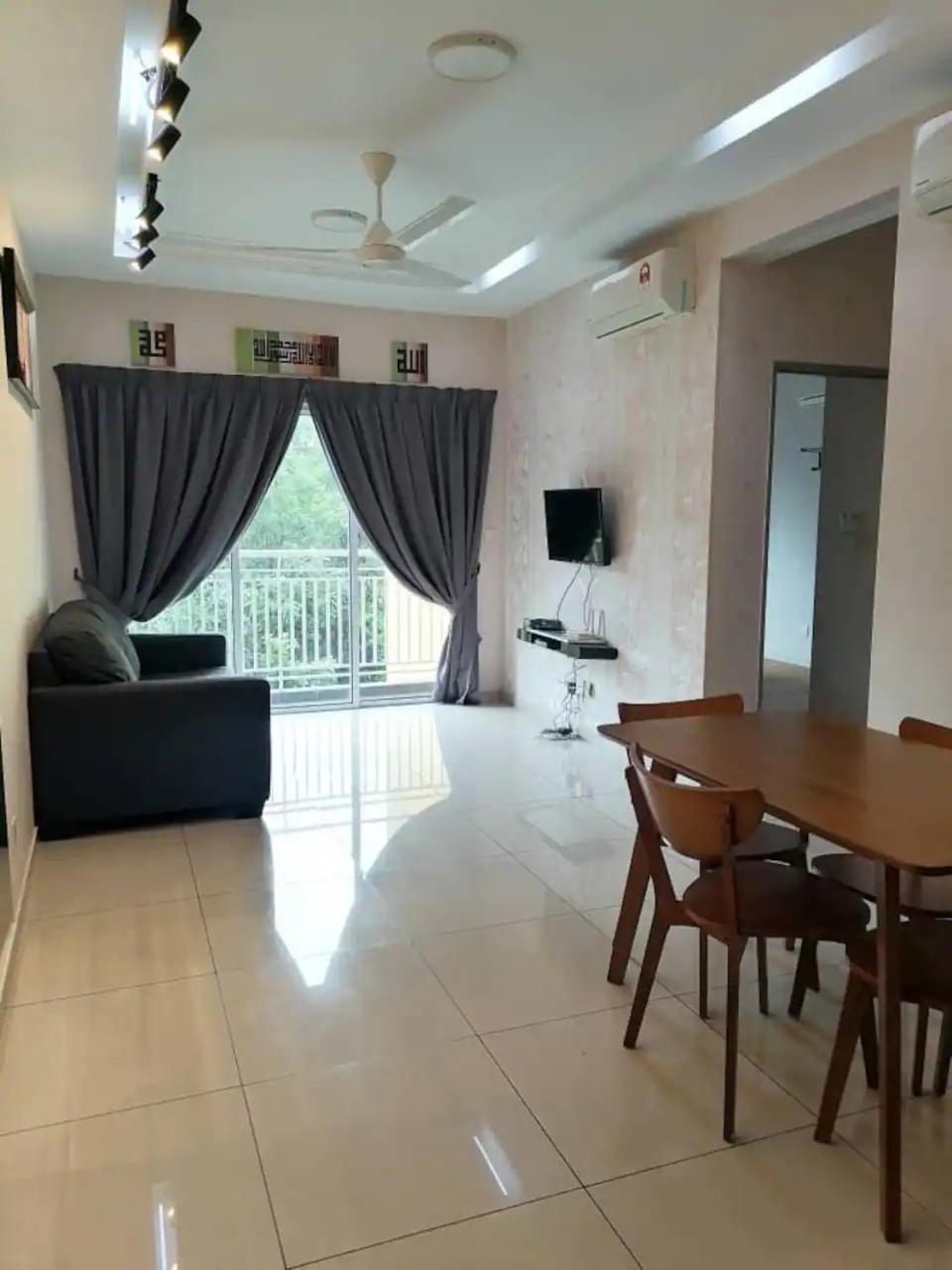 Mesahill Nilai 2 Room Condo - Fast Wifi, Amazing Pool & Tv Esterno foto