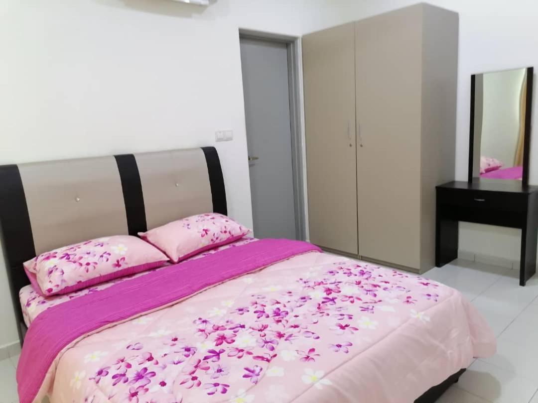 Mesahill Nilai 2 Room Condo - Fast Wifi, Amazing Pool & Tv Esterno foto